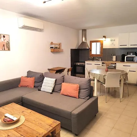 Holiday home Des Deux Platanes