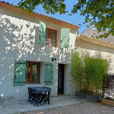 Holiday home Des Deux Platanes *